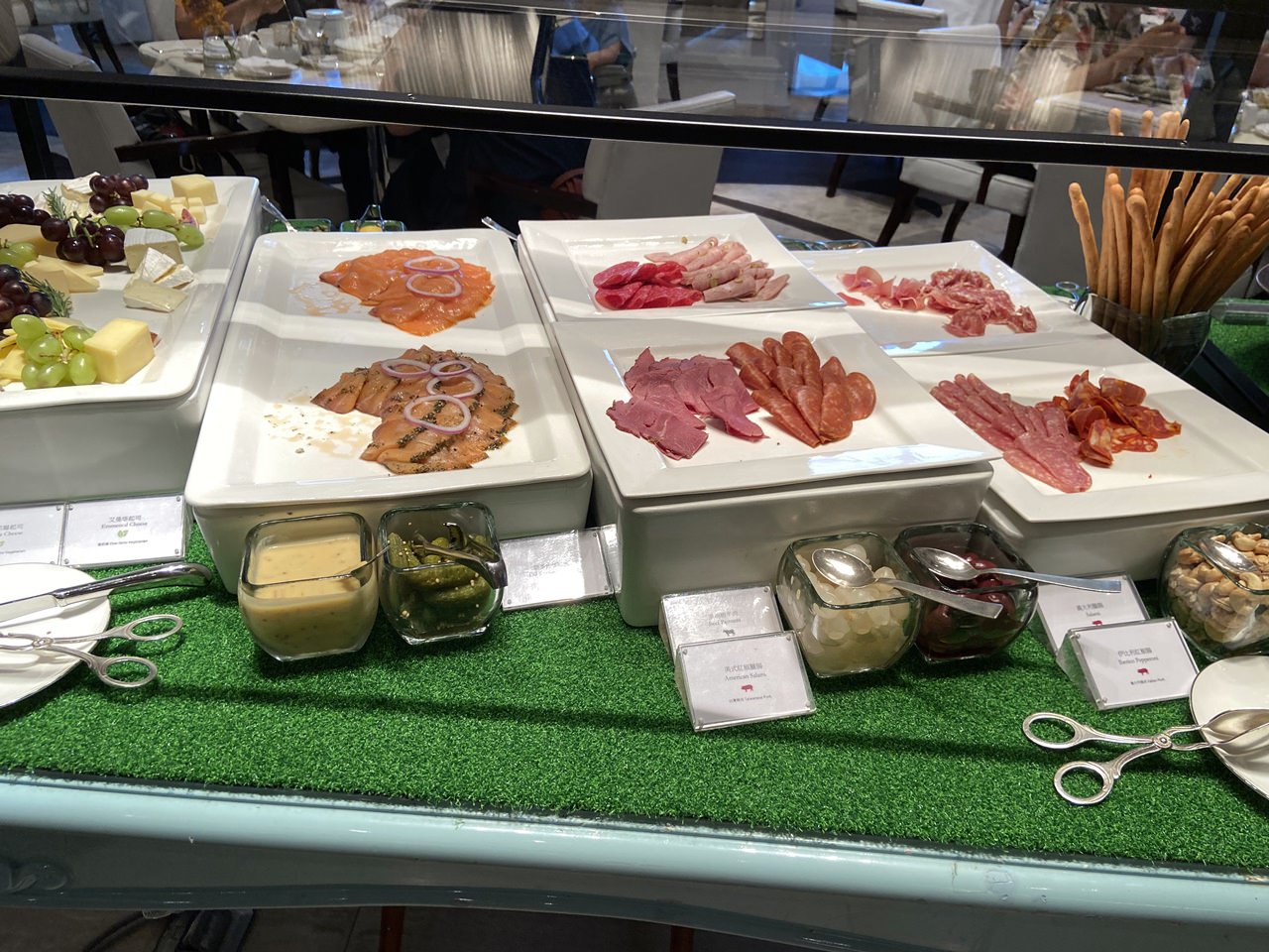 【松山美食】文華東方酒店Buffet-文華Café 週末午間鮮·吃·吧吃到飽-龍蝦/生蠔/帝王蟹/海膽/干貝壽司/雅閣中菜吃到爽! - 第29張圖