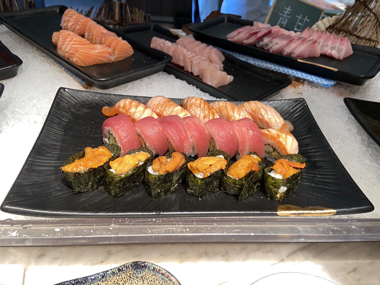 【松山美食】文華東方酒店Buffet-文華Café 週末午間鮮·吃·吧吃到飽-龍蝦/生蠔/帝王蟹/海膽/干貝壽司/雅閣中菜吃到爽! - 第26張圖