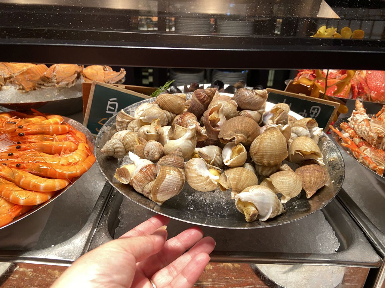 【松山美食】文華東方酒店Buffet-文華Café 週末午間鮮·吃·吧吃到飽-龍蝦/生蠔/帝王蟹/海膽/干貝壽司/雅閣中菜吃到爽! - 第14張圖