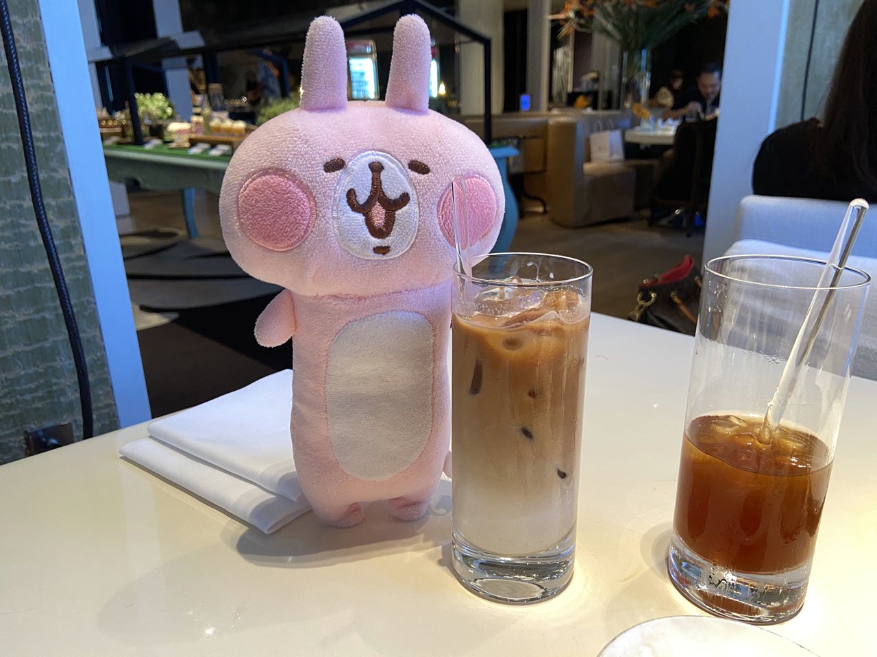 【松山美食】文華東方酒店Buffet-文華Café 週末午間鮮·吃·吧吃到飽-龍蝦/生蠔/帝王蟹/海膽/干貝壽司/雅閣中菜吃到爽! - 第44張圖 飲料