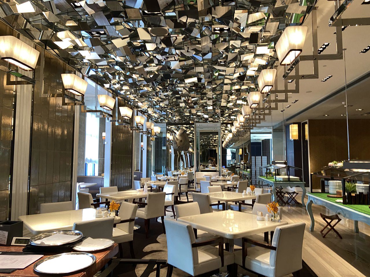 【松山美食】文華東方酒店Buffet-文華Café 週末午間鮮·吃·吧吃到飽-龍蝦/生蠔/帝王蟹/海膽/干貝壽司/雅閣中菜吃到爽! - 第5張圖 用餐環境-餐廳
