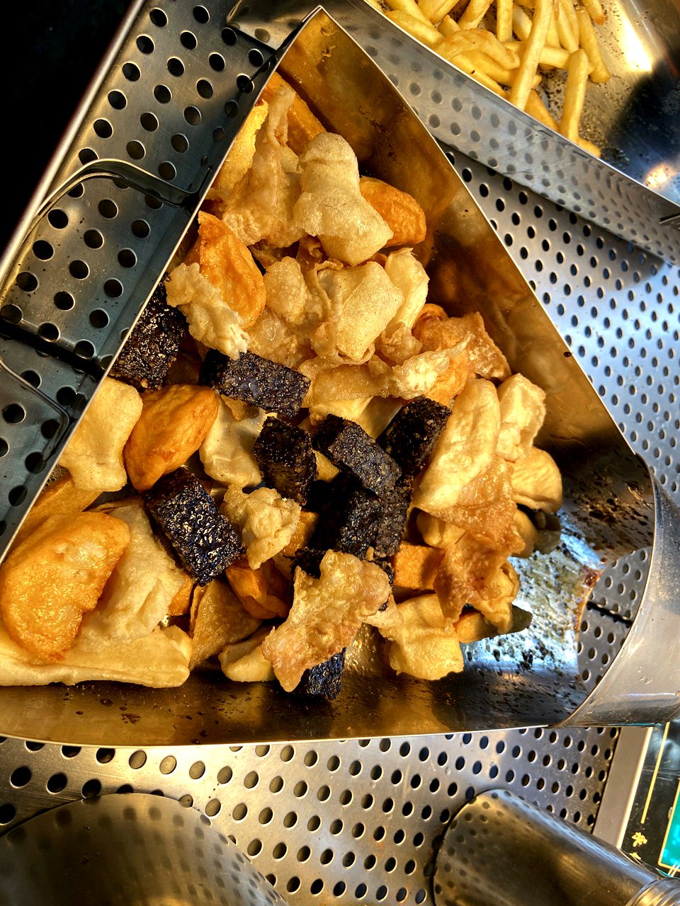 【大安食記】暖男炸雞通化店,焦糖炸雞與蒜味炸雞大推,神秘醬汁沾料超棒,宵夜美食炸雞推薦 (菜單) - 第7張圖