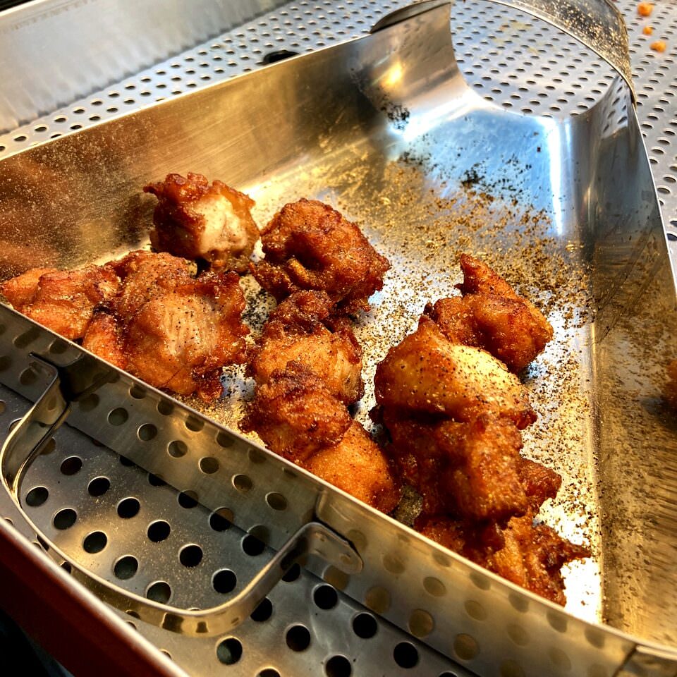 【大安食記】暖男炸雞通化店,焦糖炸雞與蒜味炸雞大推,神秘醬汁沾料超棒,宵夜美食炸雞推薦 (菜單) - 第9張圖