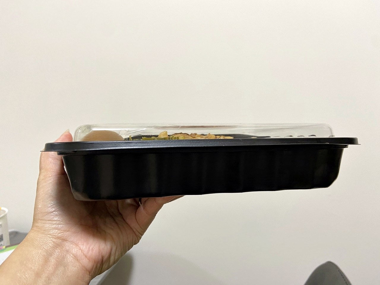 【外帶外送】True飯 館長脆皮燒肉餐盒一個220元開箱,超大份量吃到飽足,小鳥胃可以分兩餐! - 第11張圖