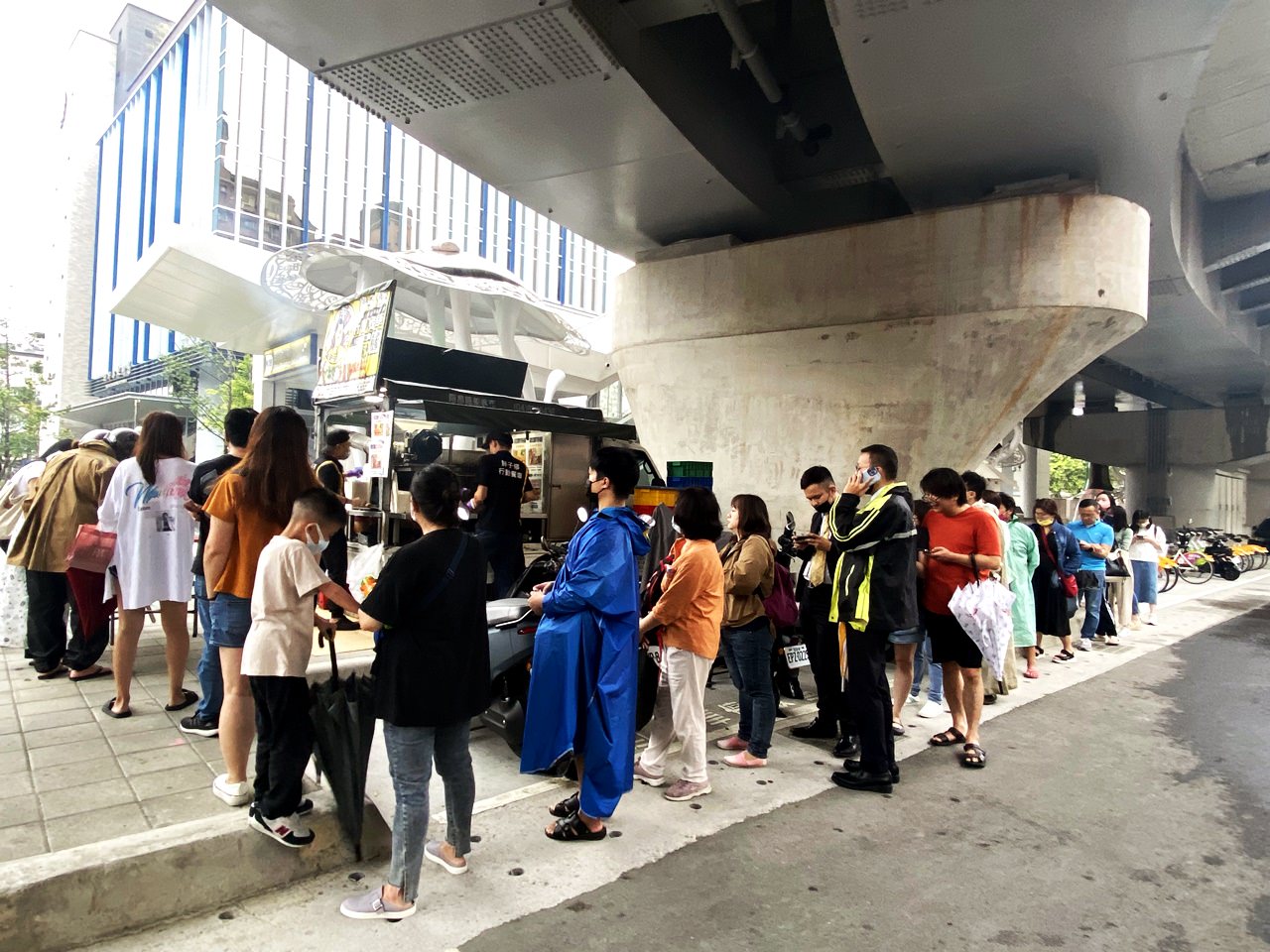 【外帶外送】胖子修行動餐車終於吃到! 推薦花生大腸跟竹筍香腸,總匯特餐全部吃到! (菜單) - 第6張圖