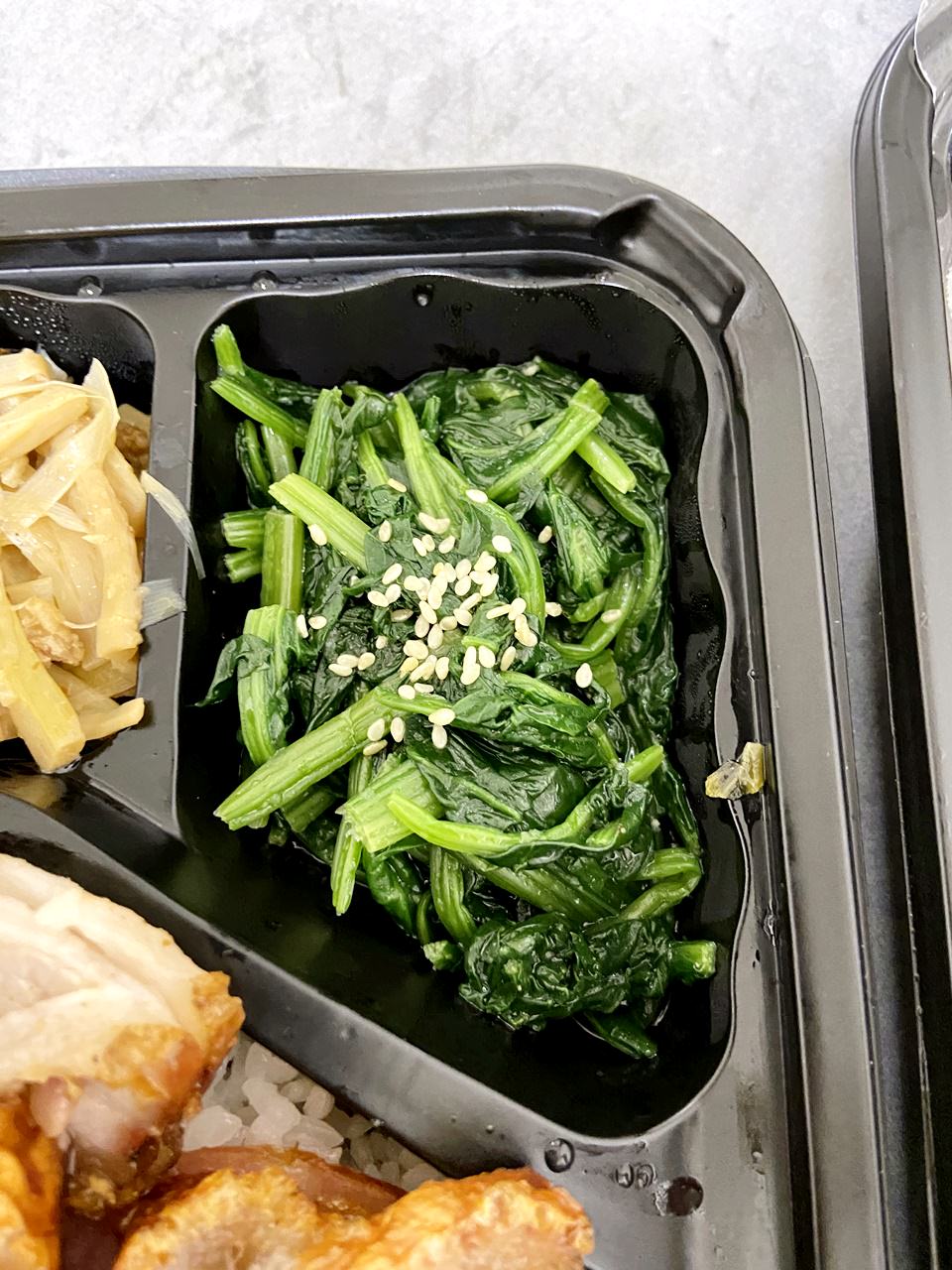 【外帶外送】True飯 館長脆皮燒肉餐盒一個220元開箱,超大份量吃到飽足,小鳥胃可以分兩餐! - 第28張圖
