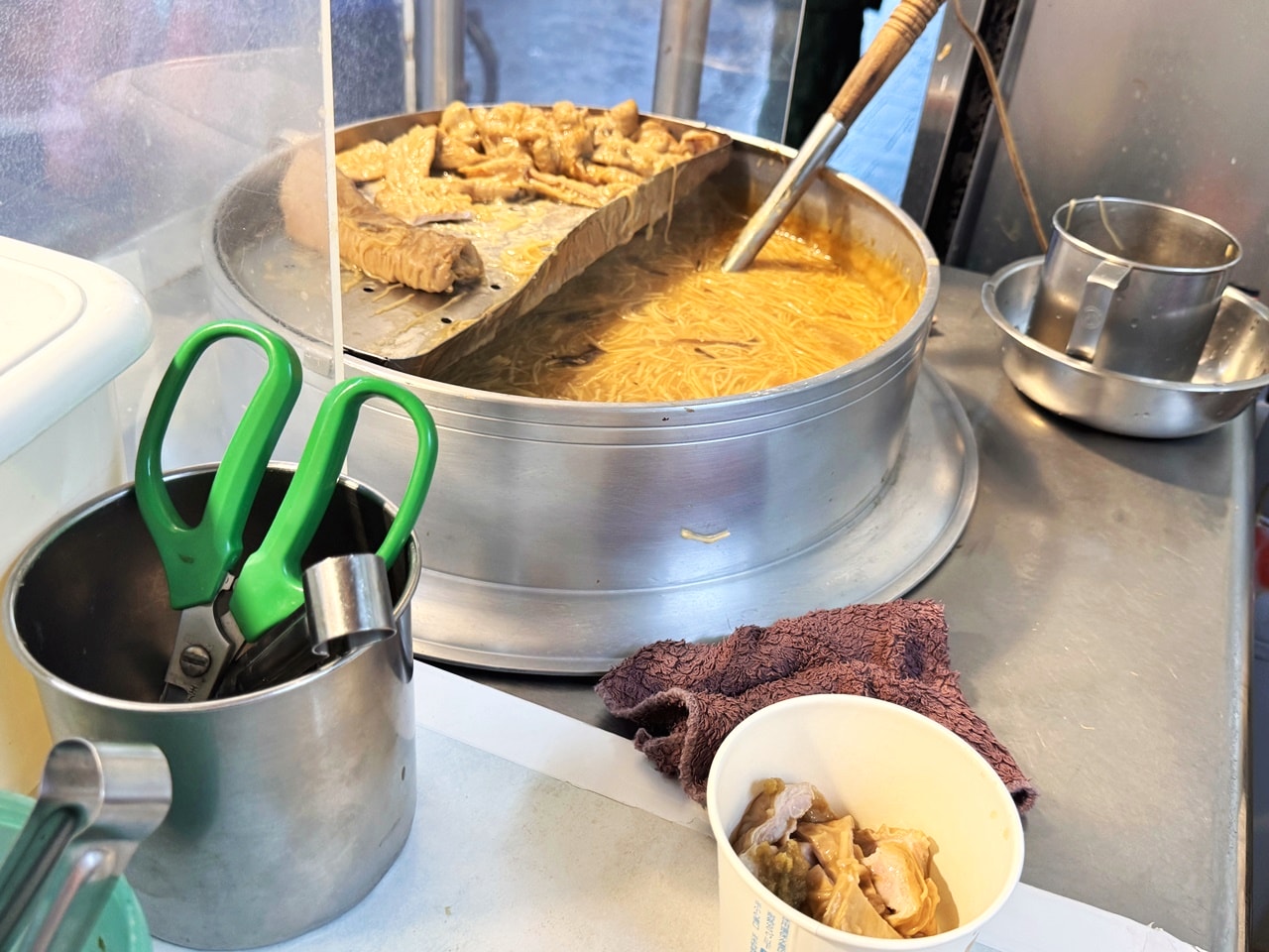 【大安食記】四維紅麵線(已換人經營為東區紅麵線),料多實在吃不膩的樸實大腸麵線,大腸控必吃,近成功國宅(菜單) - 第1張圖