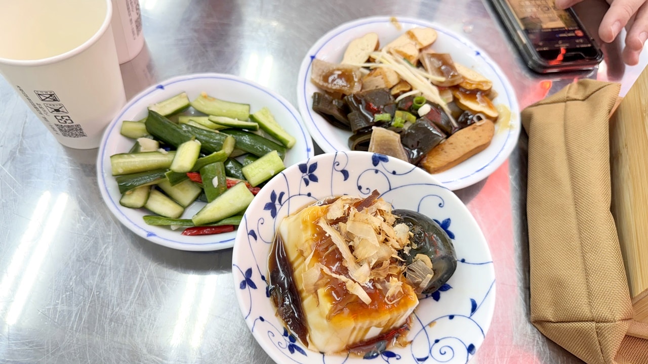 【大安食記】你好原汁牛肉麵,145元就可以吃半筋半肉牛肉麵,內用豆漿紅茶喝到飽,近成功國宅(菜單) - 第18張圖