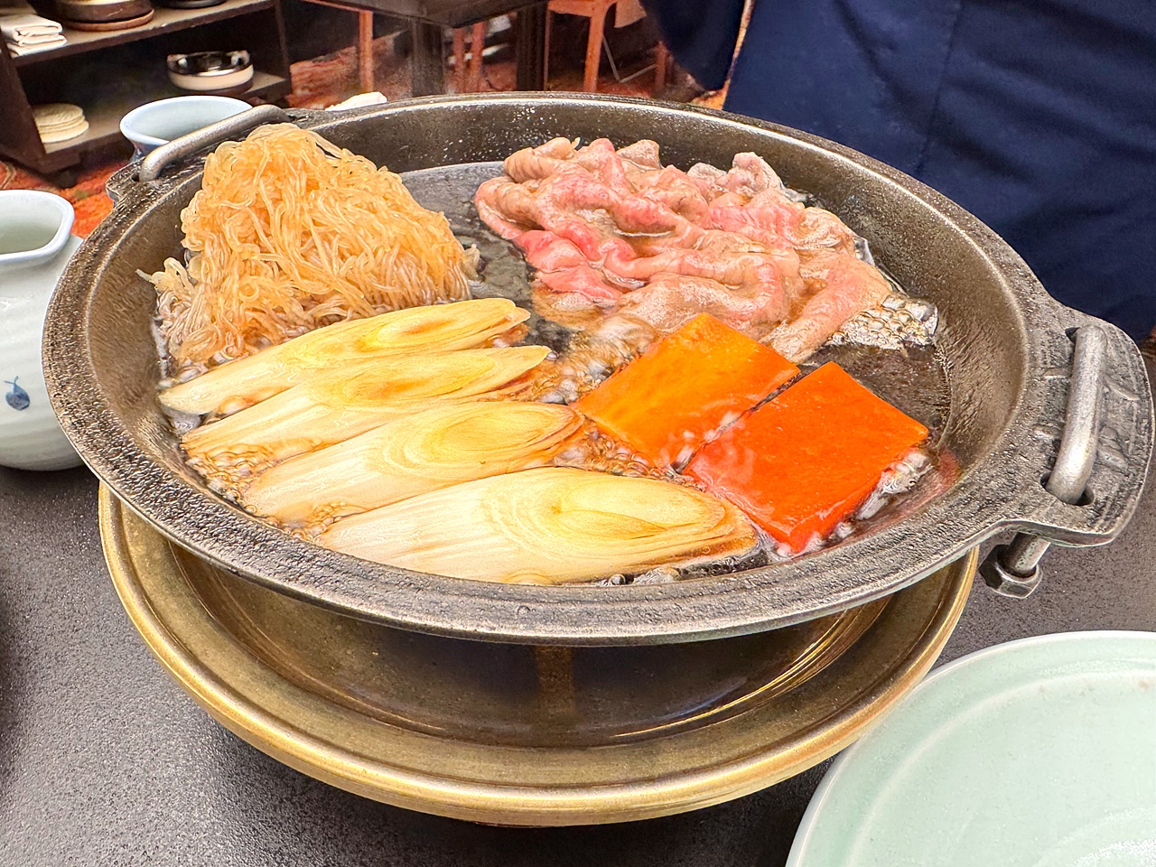 【東京食記】人形町今半 一生必吃壽喜燒 開箱2人台幣8500元的壽喜燒套餐(すき焼 三昧コース)推薦烤牛排也意外驚豔(菜單/訂位) - 第56張圖