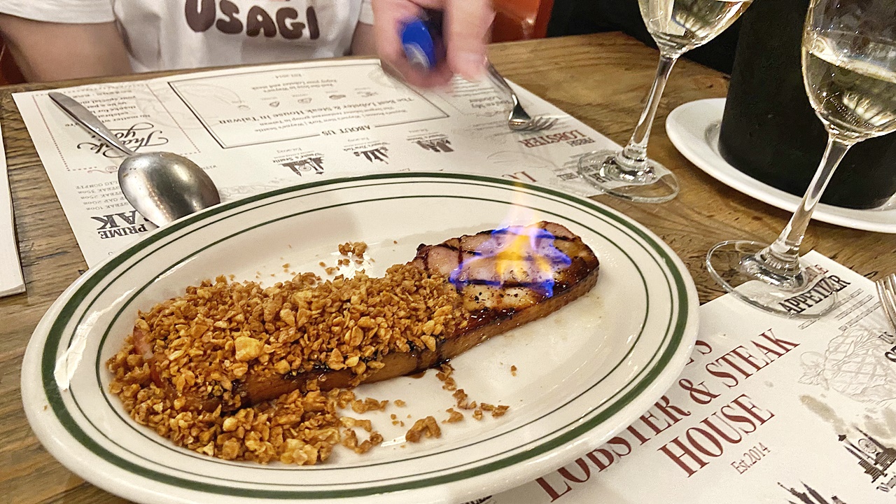 【信義食記】Wayne’s New York 瑋恩紐約美式龍蝦牛排餐廳,海鮮雙人塔與肋眼牛排開箱,額外驚喜是厚切培根 (菜單) - 第31張圖