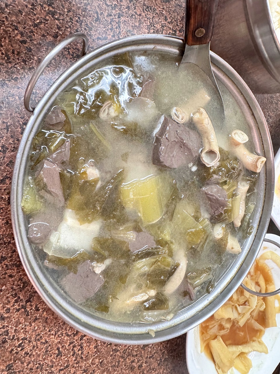 【桃園食記】專芳客家小館,在地推薦客家菜餐廳,必吃薑絲炒小腸! 近中壢車站旁(菜單/訂位) - 第35張圖