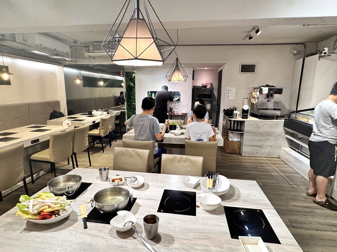 【內湖食記】十月涮涮屋-大直店 488元開鍋就有野菜放題,另有479元起ㄚ嬤怕你餓肉類吃到飽方案,近大直捷運站(菜單) - 第7張圖