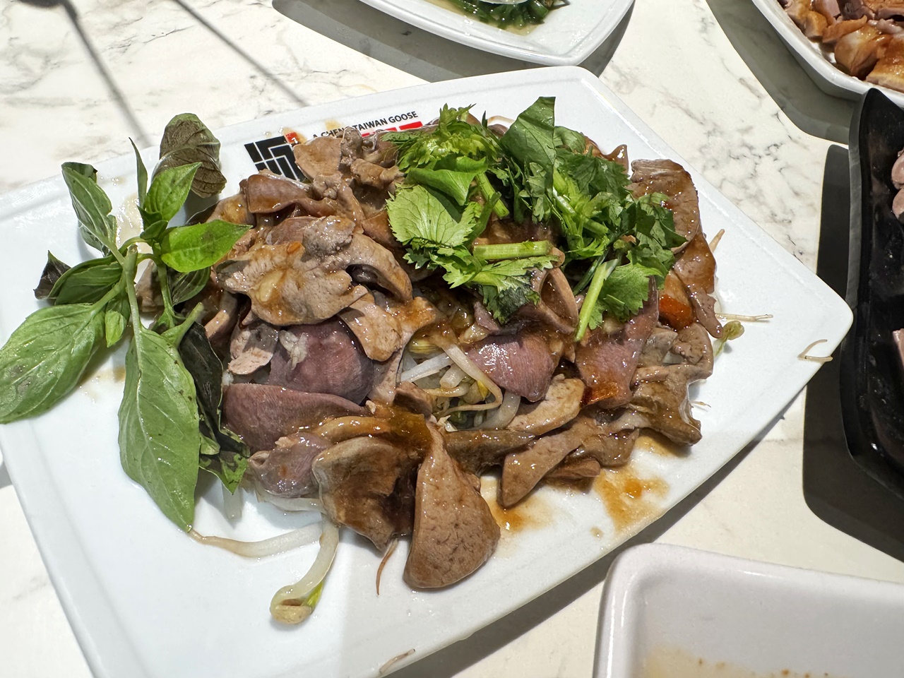 【中山食記】阿城鵝肉吉林二店 必比登推薦美食,近全菜單開箱!招牌煙燻白斬鵝肉必吃,滷味也大推!捷運行天宮站(菜單) - 第31張圖