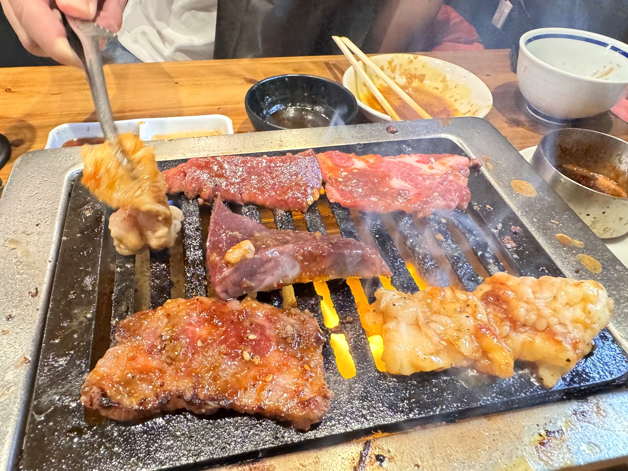 【東京上野燒肉食記】TOKYO Yakiniku Go 上野 / TOKYO焼肉ごぉ 3号店 招牌GO赤壁 Red Cliff 厚切燒肉,電話預約另可享用5478円燒肉吃到飽方案,近上野御徒町站 (菜單/訂位) - 第42張圖