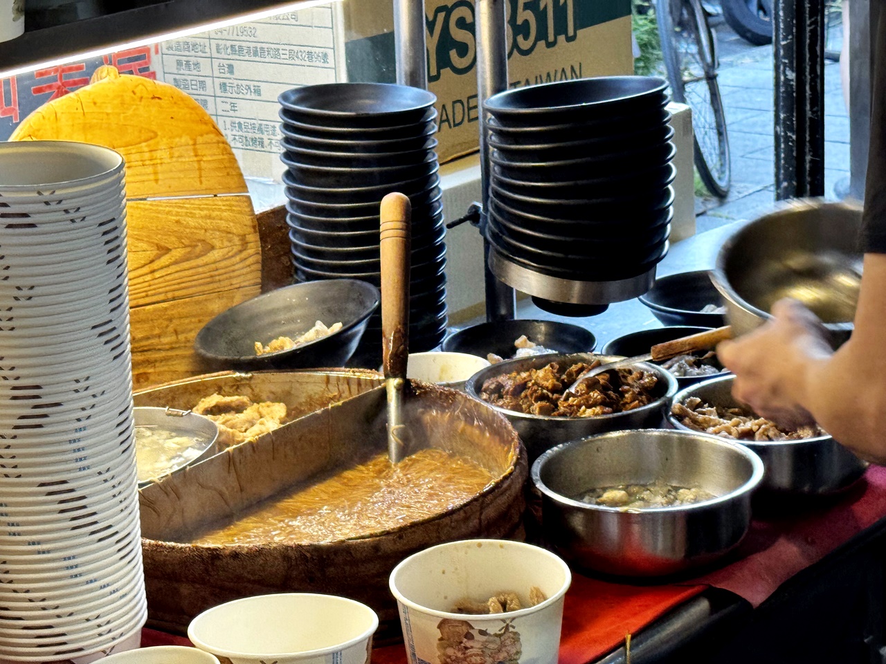 【大安食記】樂業麵線,台北麵線天王名單之一,經典滷大腸還有蚵仔及肉丁,近六張犁捷運站(菜單) - 第6張圖