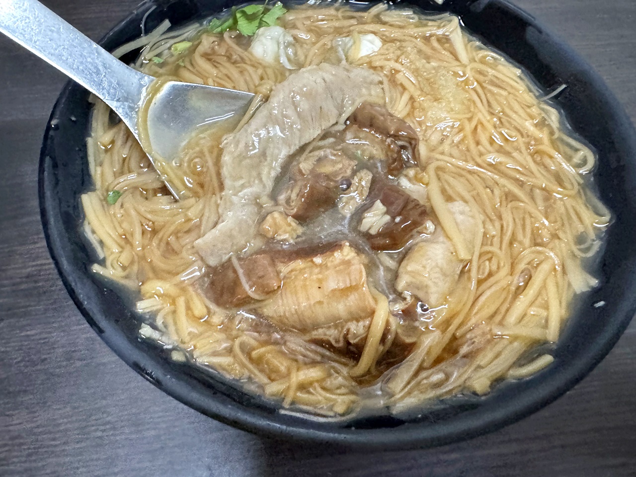 【大安食記】樂業麵線,台北麵線天王名單之一,經典滷大腸還有蚵仔及肉丁,近六張犁捷運站(菜單) - 第1張圖