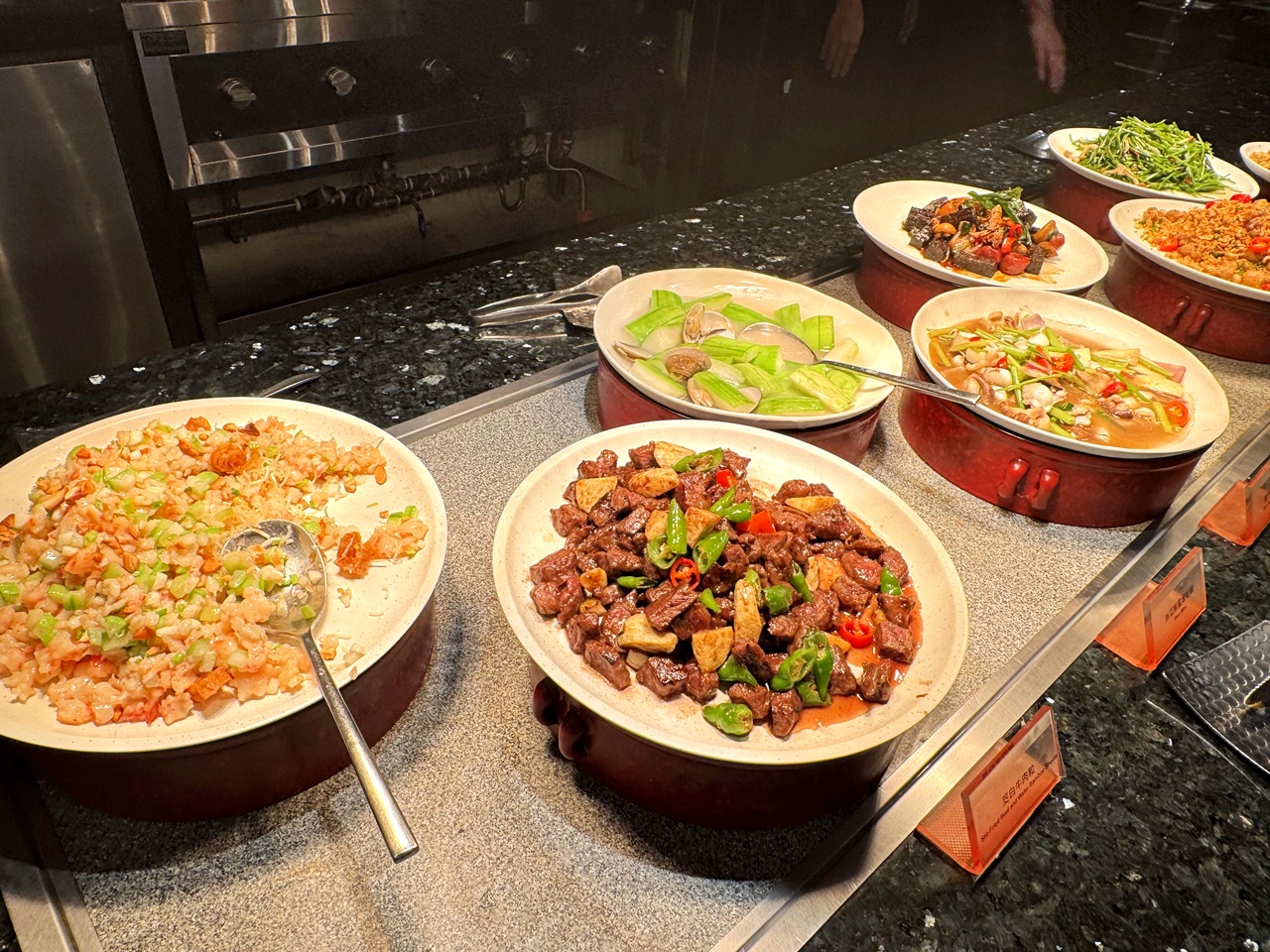 【信義食記】Urban Paradise 餐酒吃到飽真實心得平日晚餐,位於Dream Plaza 近捷運市政府站(Buffet價錢/訂位方式) - 第3張圖