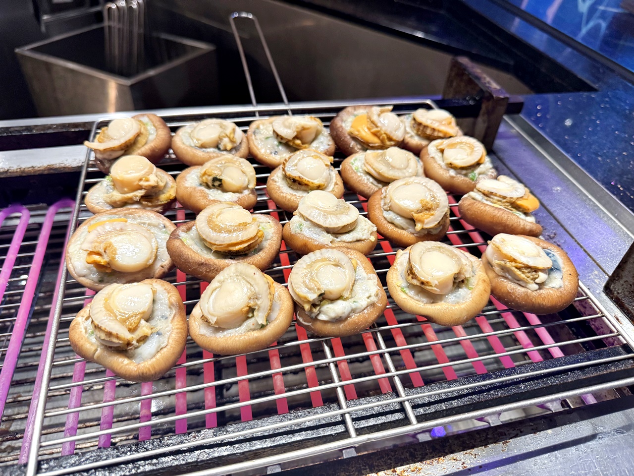 【信義食記】Urban Paradise 餐酒吃到飽真實心得平日晚餐,位於Dream Plaza 近捷運市政府站(Buffet價錢/訂位方式) - 第77張圖