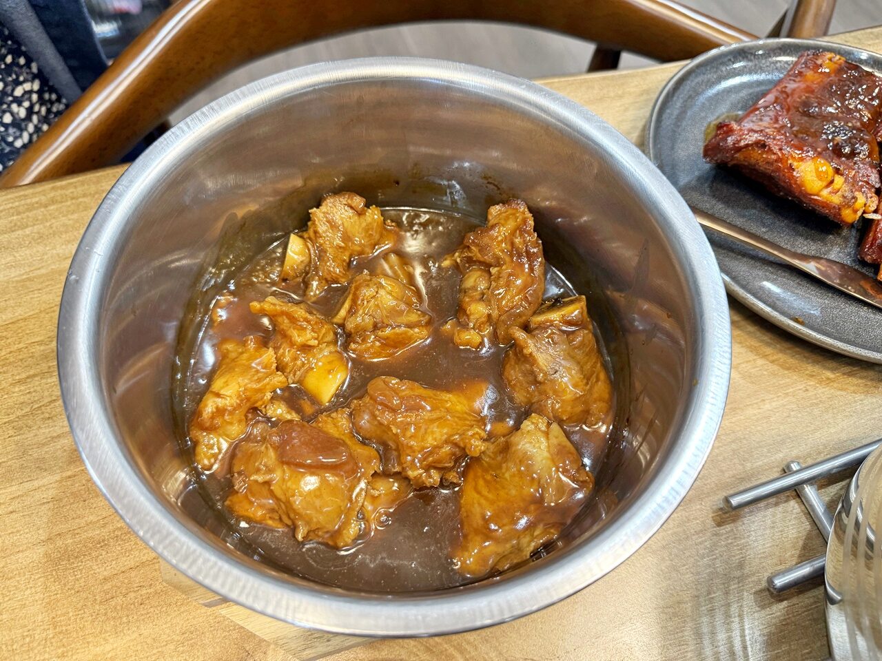 【2026 宅配年菜推薦】愛上新鮮 X 吳秉承師傅聯名年菜組｜承福滿堂團圓宴-精選六菜，大菜簡單輕鬆上桌