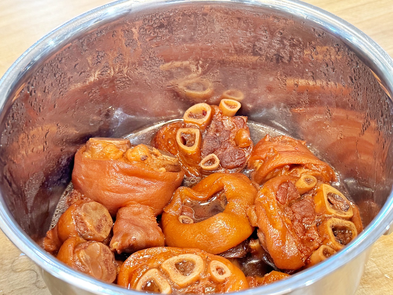 【2026 宅配年菜推薦】愛上新鮮 X 吳秉承師傅聯名年菜組｜承福滿堂團圓宴-精選六菜，大菜簡單輕鬆上桌