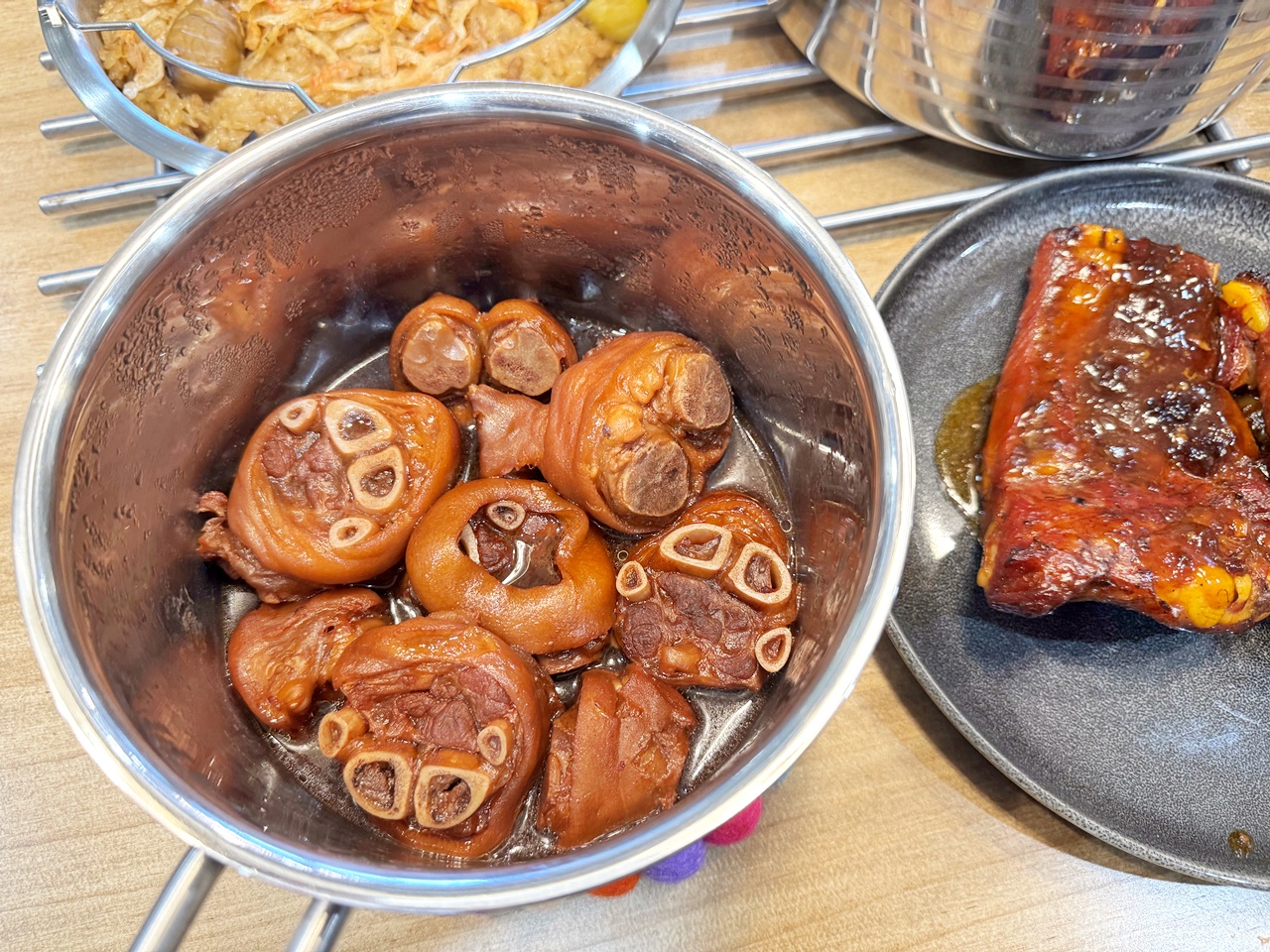 【2026 宅配年菜推薦】愛上新鮮 X 吳秉承師傅聯名年菜組｜承福滿堂團圓宴-精選六菜，大菜簡單輕鬆上桌