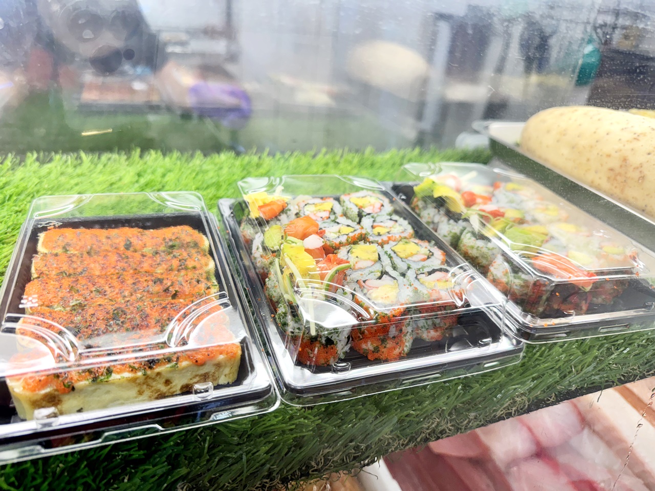 【大安食記】生魚片專賣店，白蘭市場巷內的無名生魚片店家，低調實惠平價好吃，六張犁站走路12分鐘(菜單)