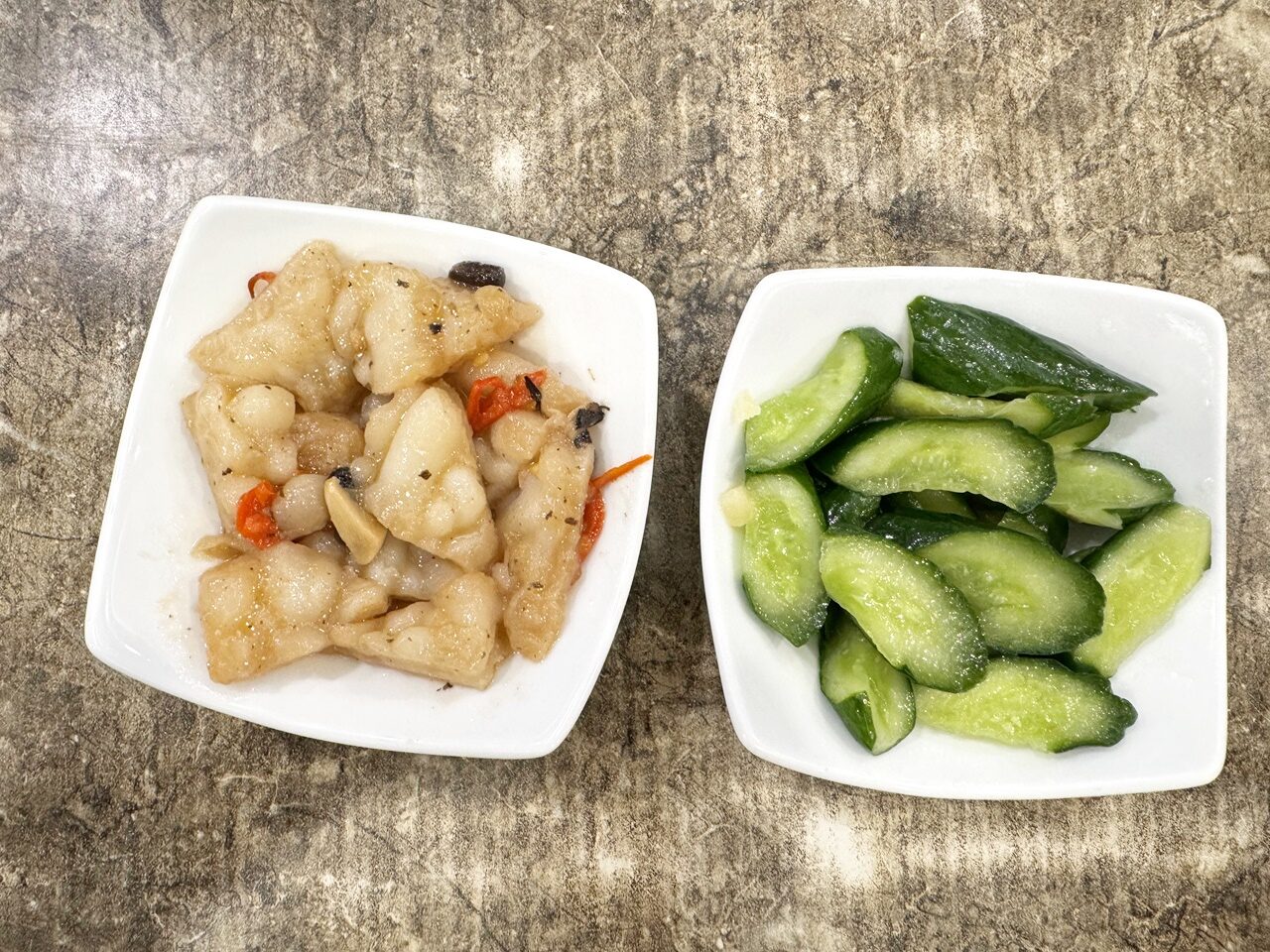 【大安食記】蔣記家薌麵，低調在成功國宅巷弄內的樸實眷村美味，推薦熗鍋麵及各式小菜，科技大樓站走路8分鐘(菜單)