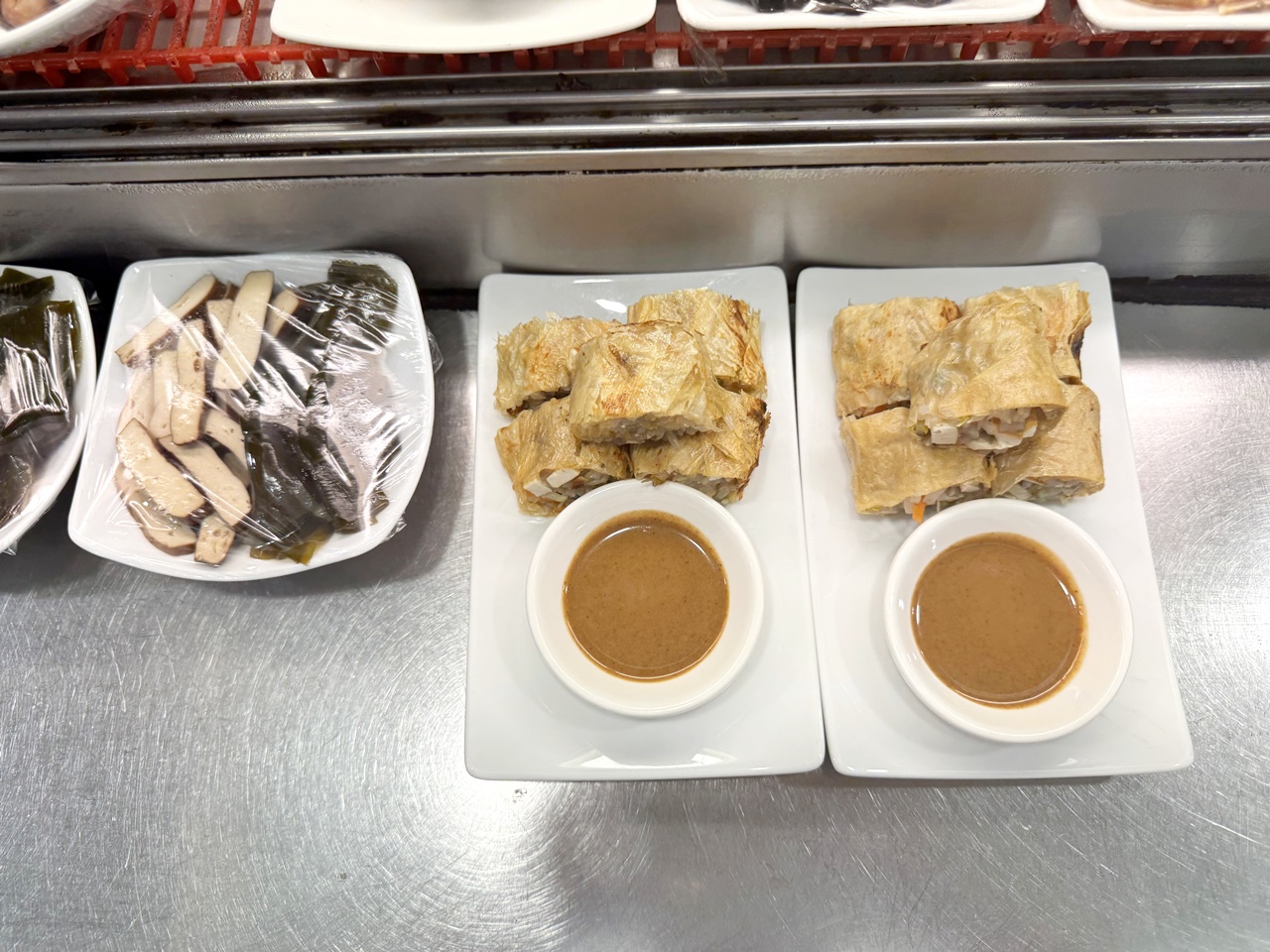 【大安食記】蔣記家薌麵，低調在成功國宅巷弄內的樸實眷村美味，推薦熗鍋麵及各式小菜，科技大樓站走路8分鐘(菜單)