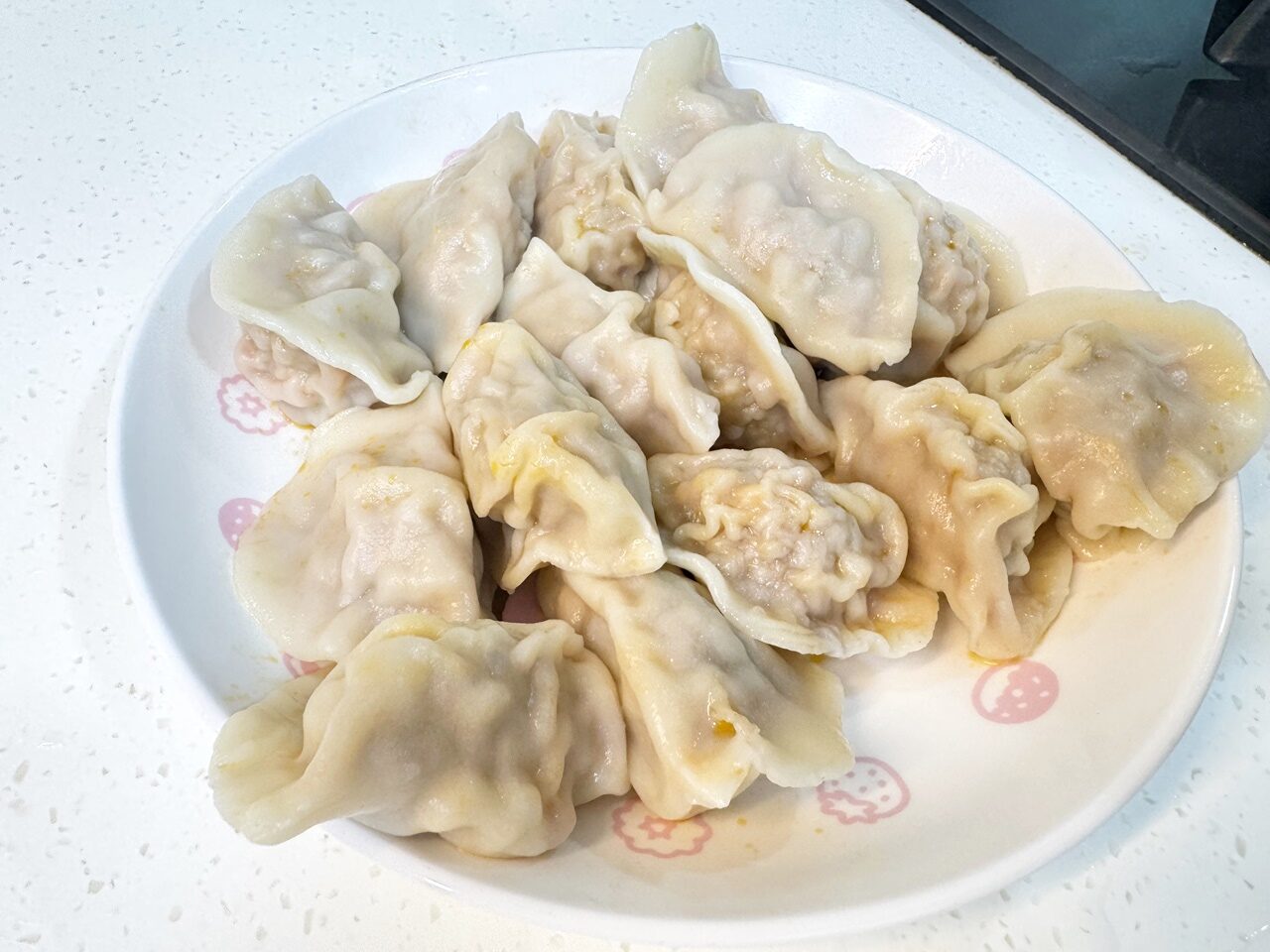 【外帶外送團購】枝枝水餃/枝枝手工水餃 新口味瓜仔肉、麻辣杏鮑菇開箱心得! 有緣就吃到的佛系水餃N刷