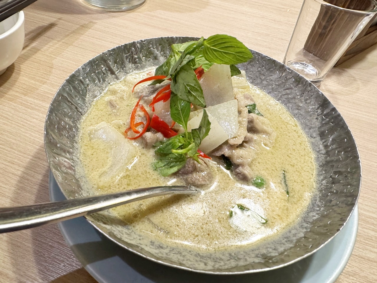 【信義食記】泰集Thai Bazaar 微風信義店吃到飽,開箱平日晚餐999元菜色,超厚月亮蝦餅一生推,也有單點選擇,近捷運市政府站(訂位/菜單) - 第33張圖 【信義食記】泰集Thai Bazaar 微風信義店吃到飽,開箱平日晚餐999元菜色,超厚月亮蝦餅一生推,也有單點選擇,近捷運市政府站(訂位/菜單)