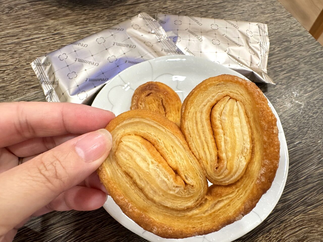 【宅配甜點】creammm.t 家常檸檬塔、司康組合、三溫堂蝴蝶酥、栗子千層派、經典風味冰淇淋-近全商品開箱與心得，奶蛋素友善，台中市十大伴手禮首獎