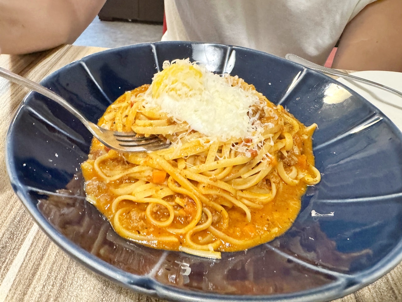 【大安食記】Bea’s Bistro美式餐館,隱藏在巷弄的美味平價高質感義大利麵,蒜香蘑菇是隱藏版 MVP! 近師大商圈(菜單) - 第20張圖 【大安食記】Bea’s Bistro美式餐館,隱藏在巷弄的美味平價高質感義大利麵,蒜香蘑菇是隱藏版 MVP! 近師大商圈(菜單)