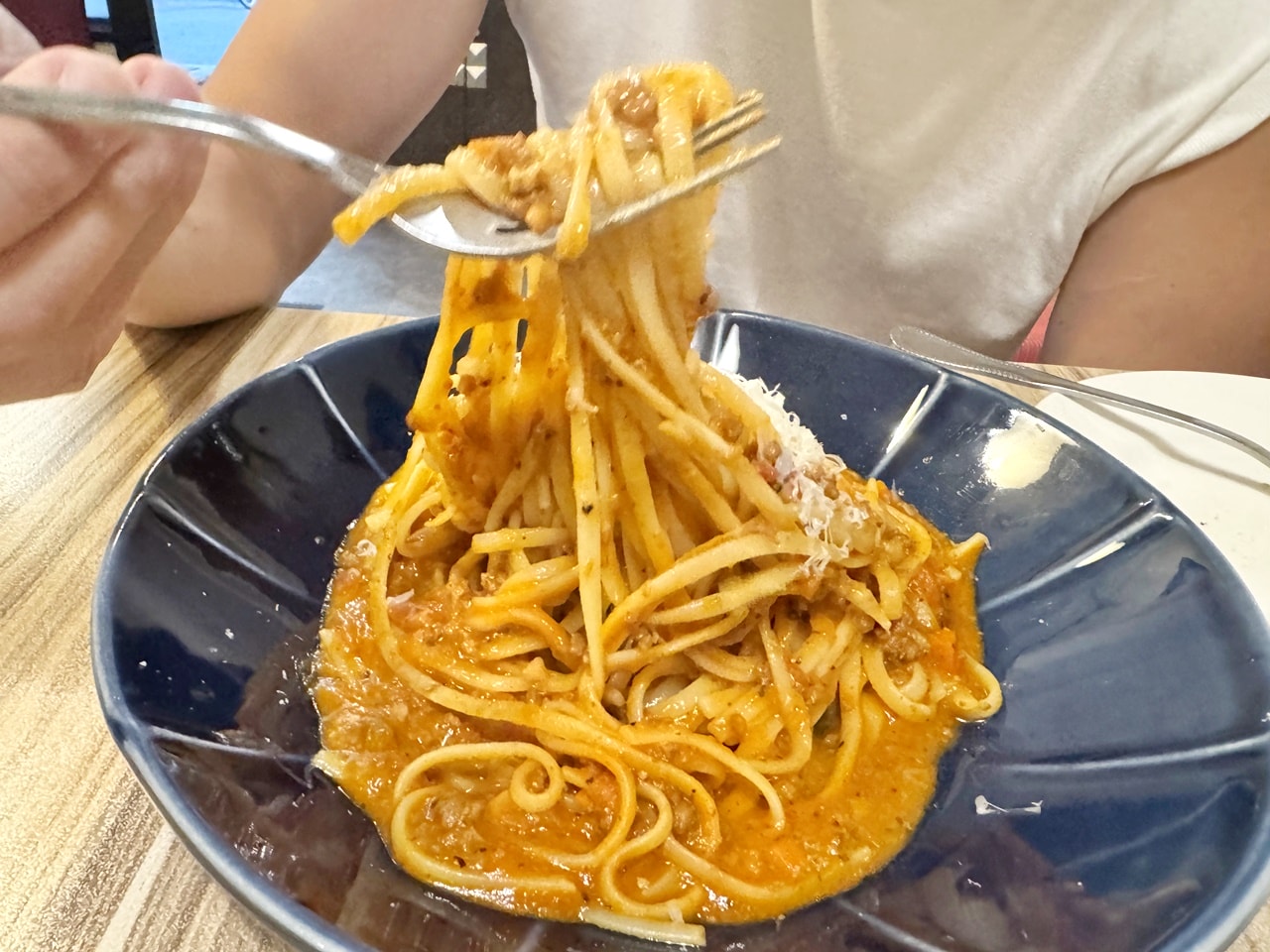 【大安食記】Bea’s Bistro美式餐館,隱藏在巷弄的美味平價高質感義大利麵,蒜香蘑菇是隱藏版 MVP! 近師大商圈(菜單) - 第21張圖 【大安食記】Bea’s Bistro美式餐館,隱藏在巷弄的美味平價高質感義大利麵,蒜香蘑菇是隱藏版 MVP! 近師大商圈(菜單)