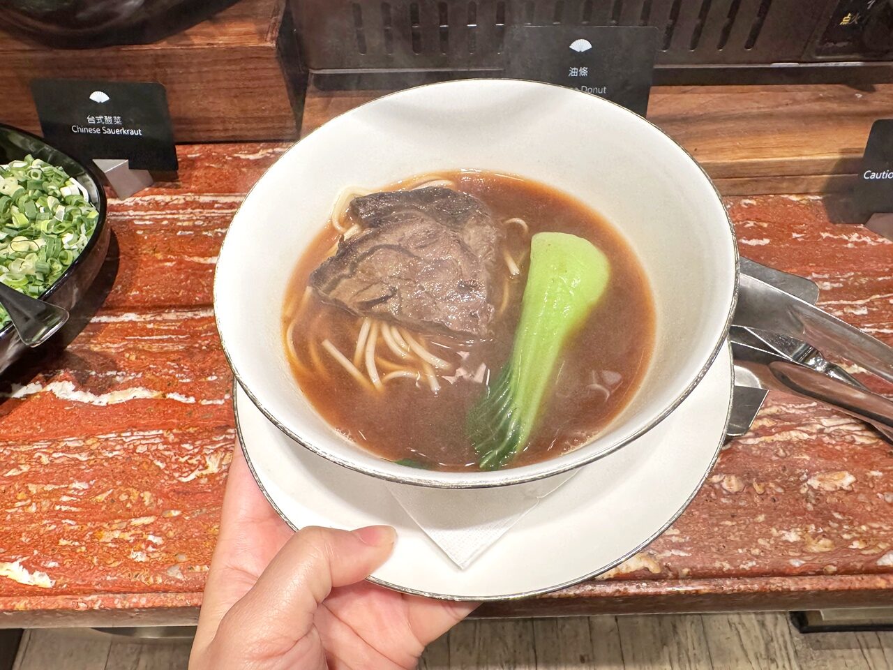 【台北住宿】台北文華東方酒店住宿，隱藏禮賓服務再送3000元餐費折抵，文華Cafe吃到飽!