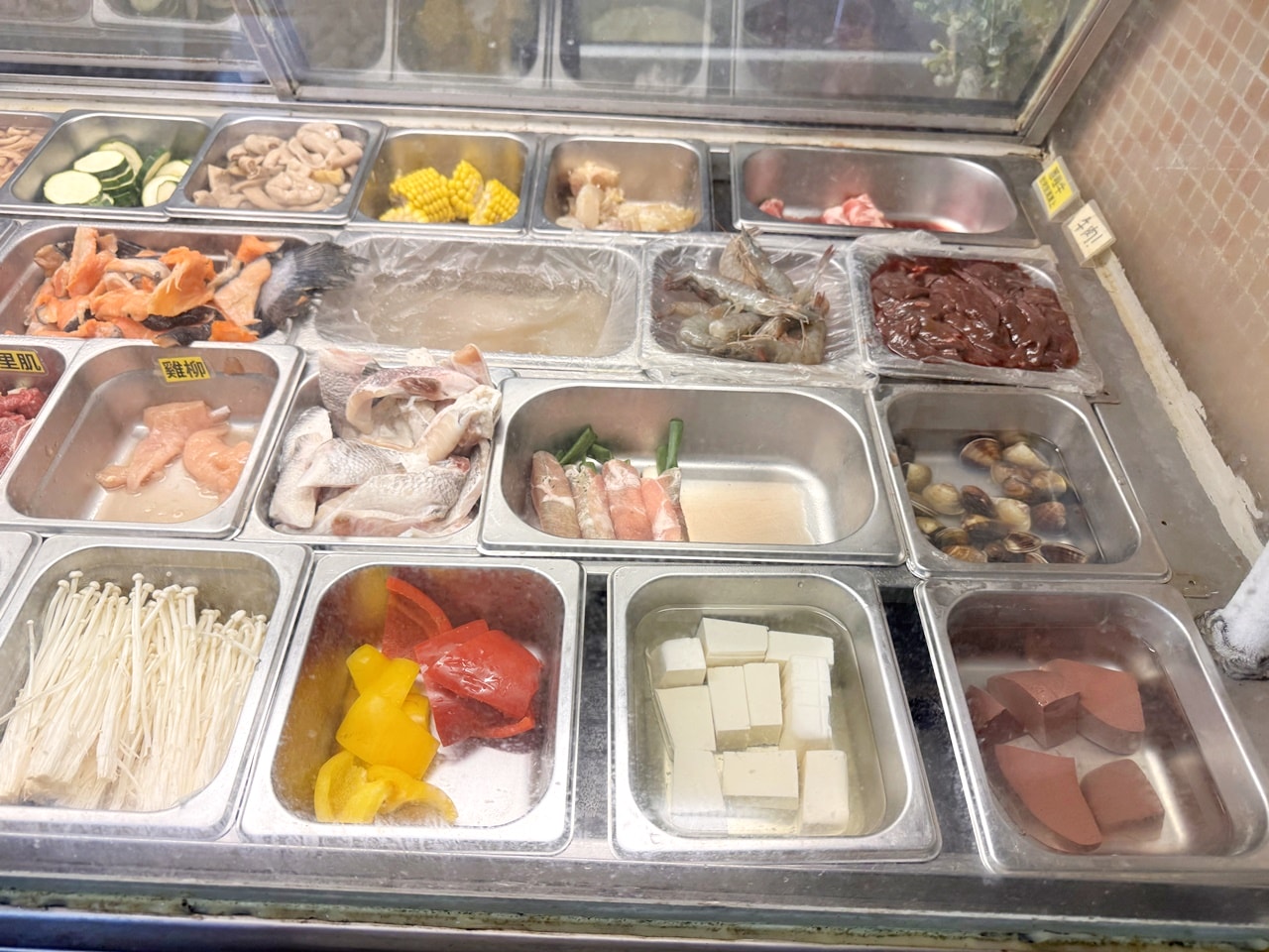 【信義食記】想肉了火烤兩吃吃到飽! 高CP值大口吃肉假日650元不用服務費,近永春捷運站(菜單/訂位) - 第27張圖 【信義食記】想肉了火烤兩吃吃到飽! 高CP值大口吃肉假日650元不用服務費,近永春捷運站(菜單/訂位)