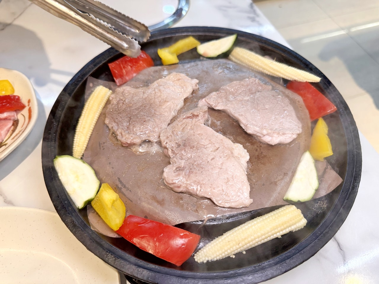 【信義食記】想肉了火烤兩吃吃到飽! 高CP值大口吃肉假日650元不用服務費,近永春捷運站(菜單/訂位) - 第42張圖 【信義食記】想肉了火烤兩吃吃到飽! 高CP值大口吃肉假日650元不用服務費,近永春捷運站(菜單/訂位)