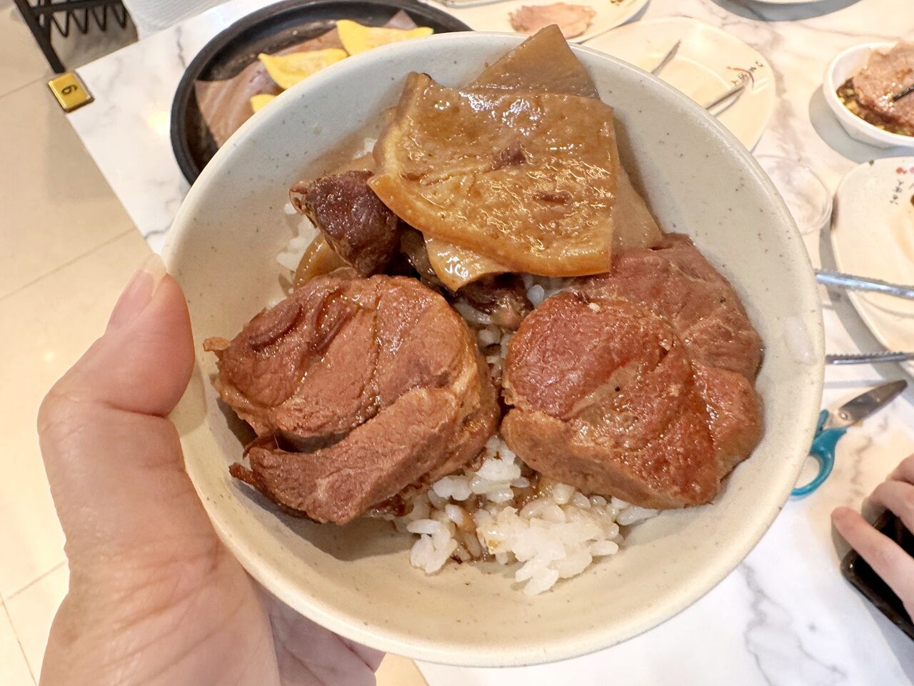 【信義食記】想肉了火烤兩吃吃到飽! 高CP值大口吃肉假日650元不用服務費,近永春捷運站(菜單/訂位) - 第31張圖 【信義食記】想肉了火烤兩吃吃到飽! 高CP值大口吃肉假日650元不用服務費,近永春捷運站(菜單/訂位)