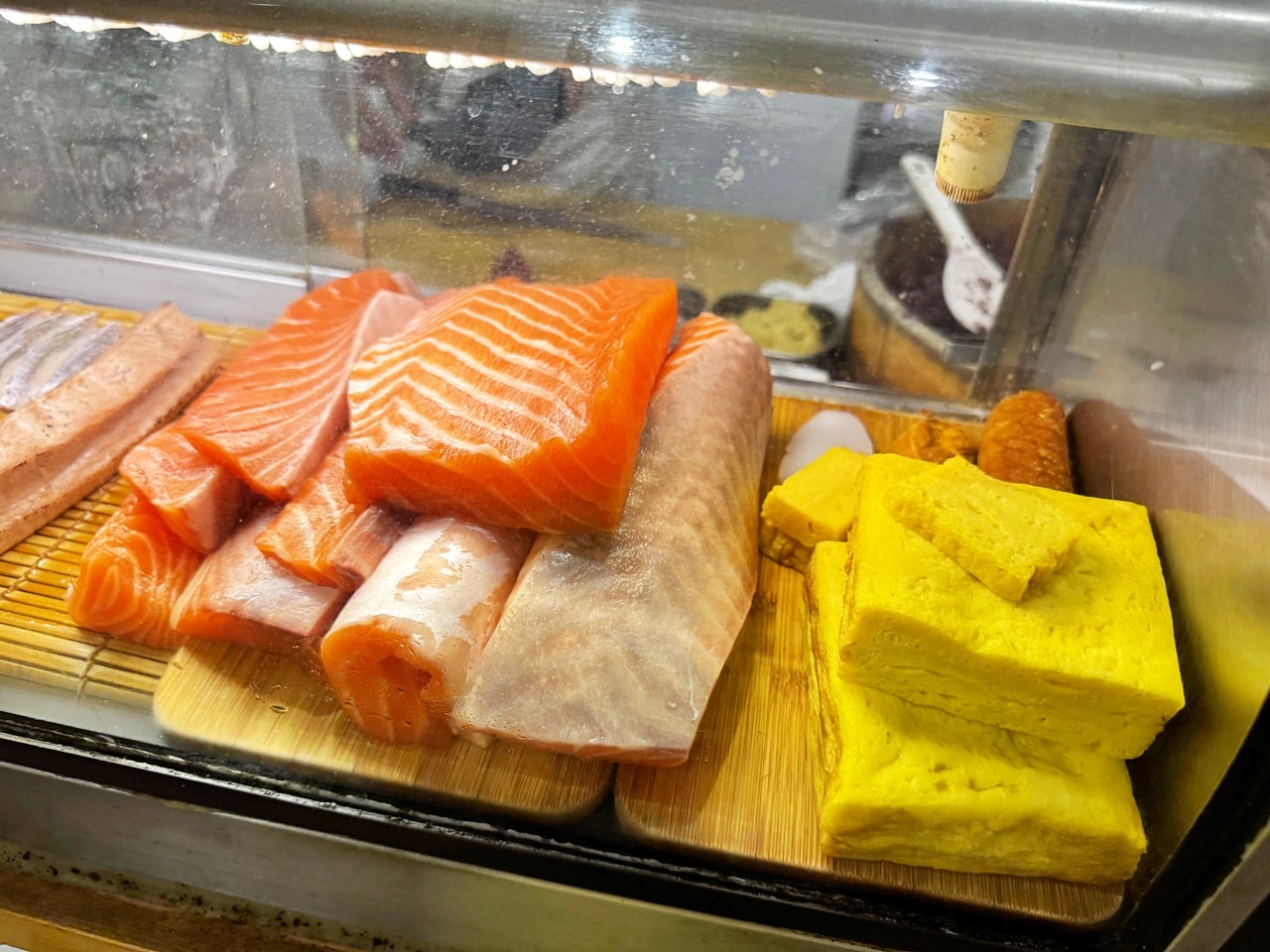 【大安食記】壽司爸 生魚片丼飯日本料理專賣,近捷運六張犁站樂業街(菜單) - 第9張圖 【大安食記】壽司爸 生魚片丼飯日本料理專賣,近捷運六張犁站樂業街(菜單)