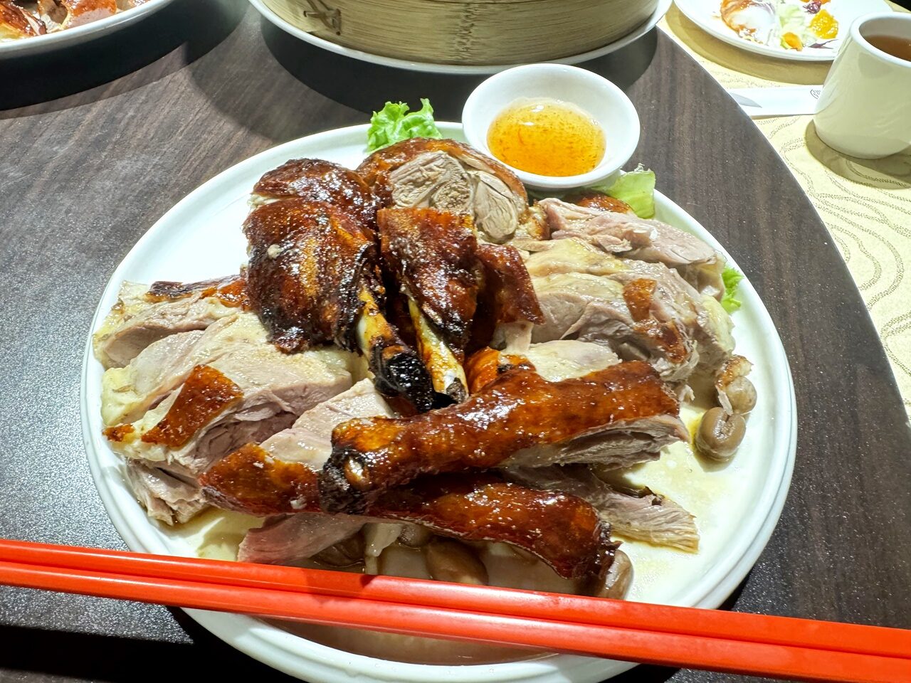 【大安食記】水粵香 藏在師大地下室的粵菜餐廳! 開箱10人12800元酒饗宴餐含招牌片皮鴨、佛跳牆、東坡肉，近捷運古亭站(菜單/訂位)