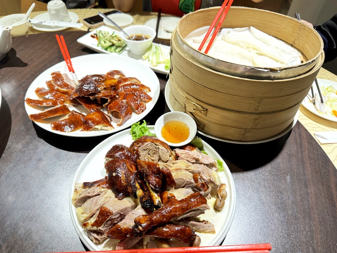 【大安食記】水粵香 藏在師大地下室的粵菜餐廳! 開箱10人12800元酒饗宴餐含招牌片皮鴨、佛跳牆、東坡肉，近捷運古亭站(菜單/訂位)