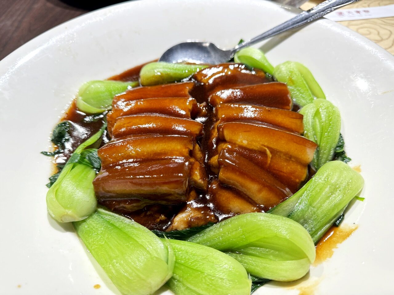 【大安食記】水粵香 藏在師大地下室的粵菜餐廳! 開箱10人12800元酒饗宴餐含招牌片皮鴨、佛跳牆、東坡肉，近捷運古亭站(菜單/訂位)