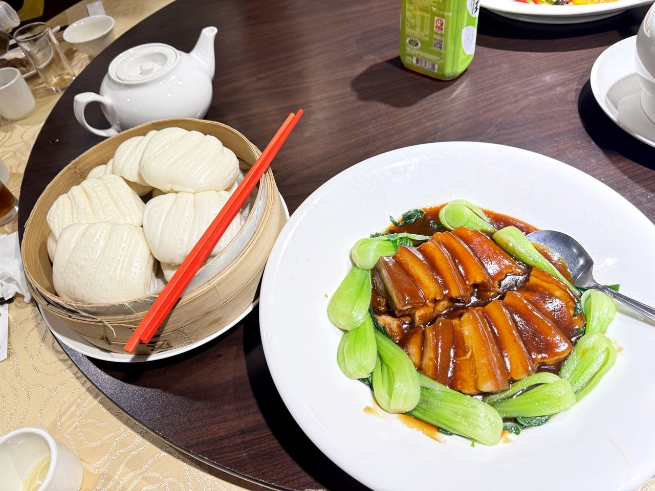 【大安食記】水粵香 藏在師大地下室的粵菜餐廳! 開箱10人12800元酒饗宴餐含招牌片皮鴨、佛跳牆、東坡肉，近捷運古亭站(菜單/訂位)