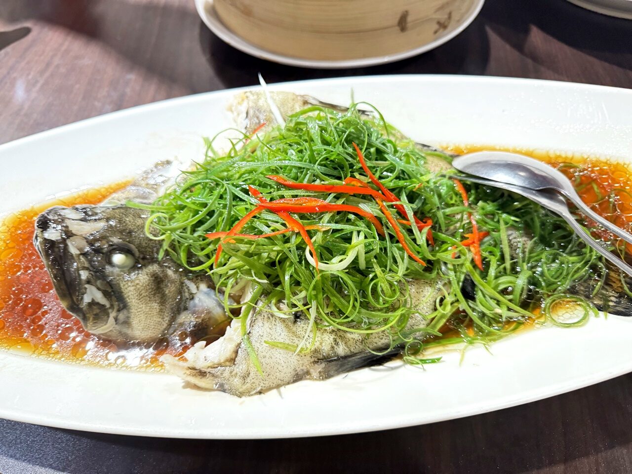 【大安食記】水粵香 藏在師大地下室的粵菜餐廳! 開箱10人12800元酒饗宴餐含招牌片皮鴨、佛跳牆、東坡肉，近捷運古亭站(菜單/訂位)