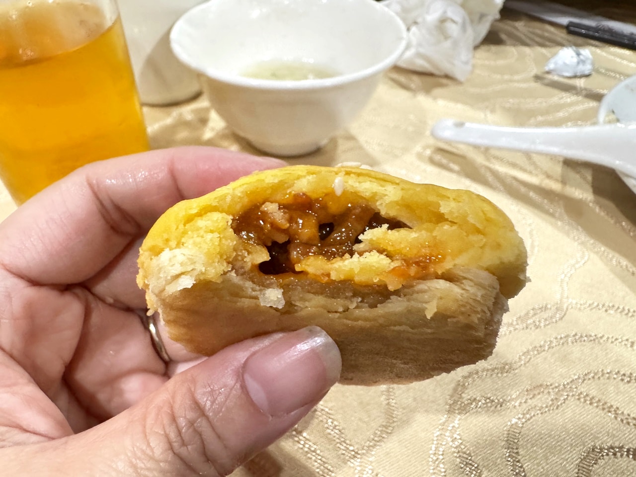 【大安食記】水粵香 藏在師大地下室的粵菜餐廳! 開箱10人12800元酒饗宴餐含招牌片皮鴨、佛跳牆、東坡肉，近捷運古亭站(菜單/訂位)