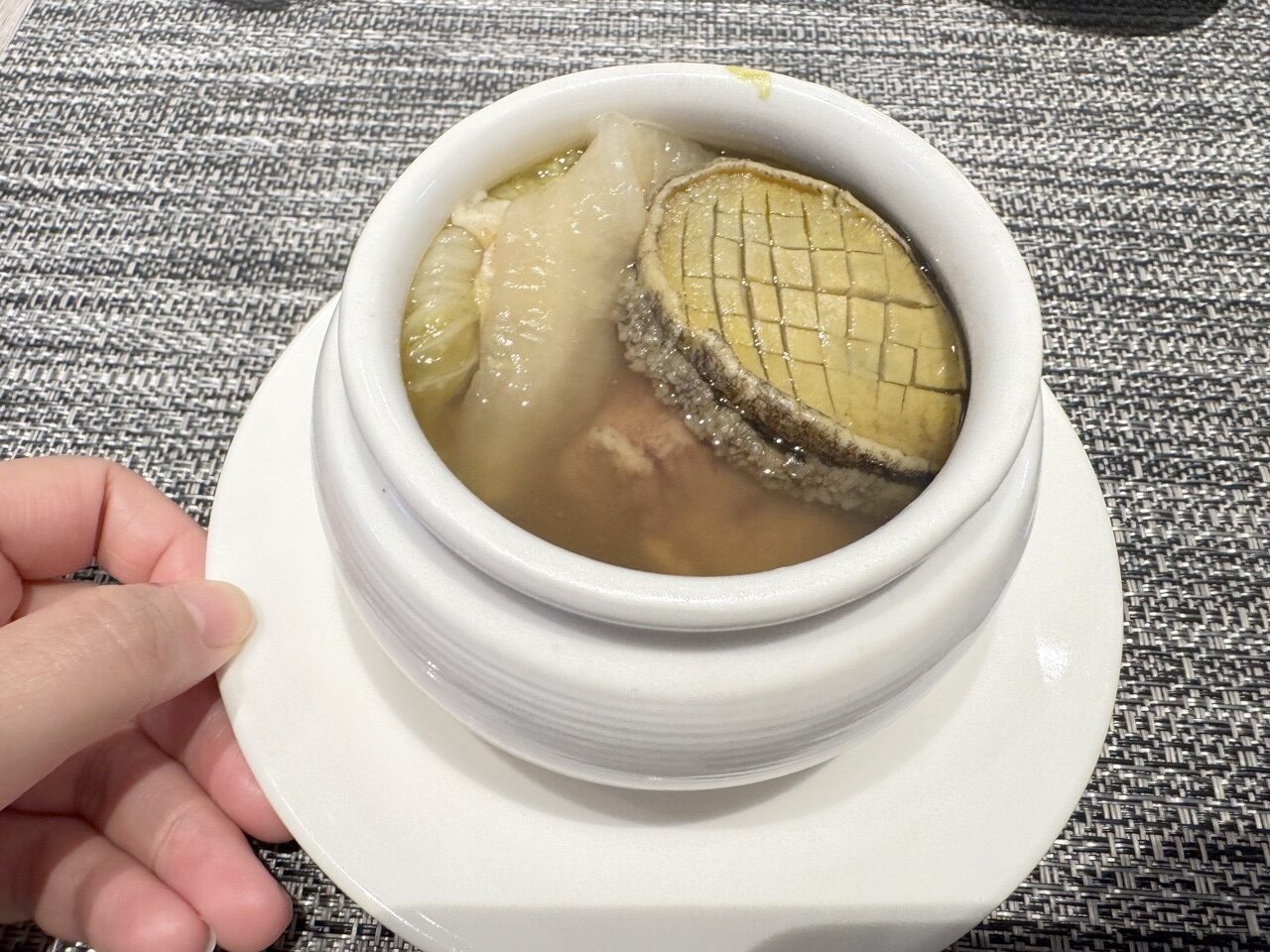 【花蓮食記】傑米料理，每人2290元的無菜單料理開箱，像朋友般的包場級體驗。
