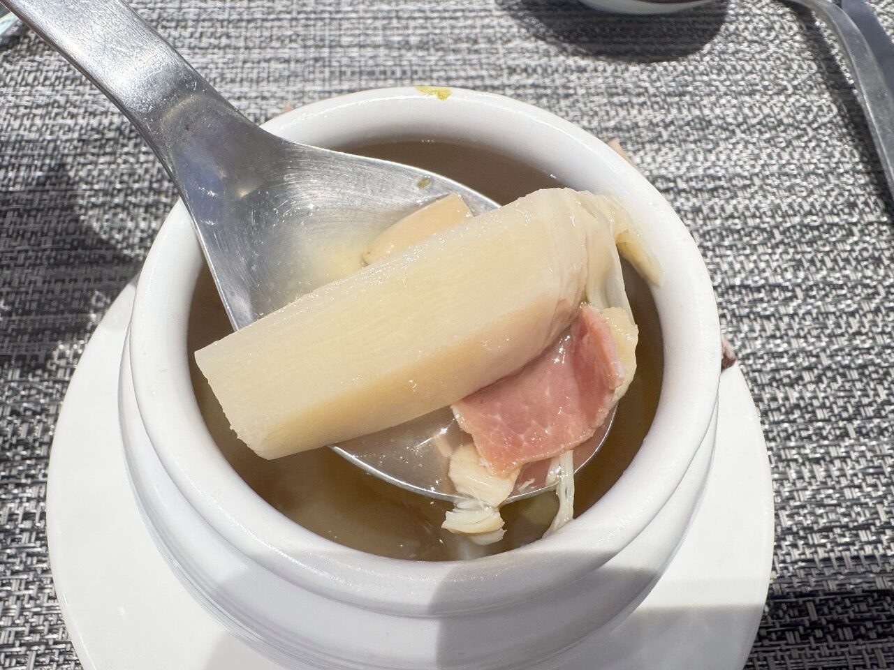【花蓮食記】傑米料理，每人2290元的無菜單料理開箱，像朋友般的包場級體驗。