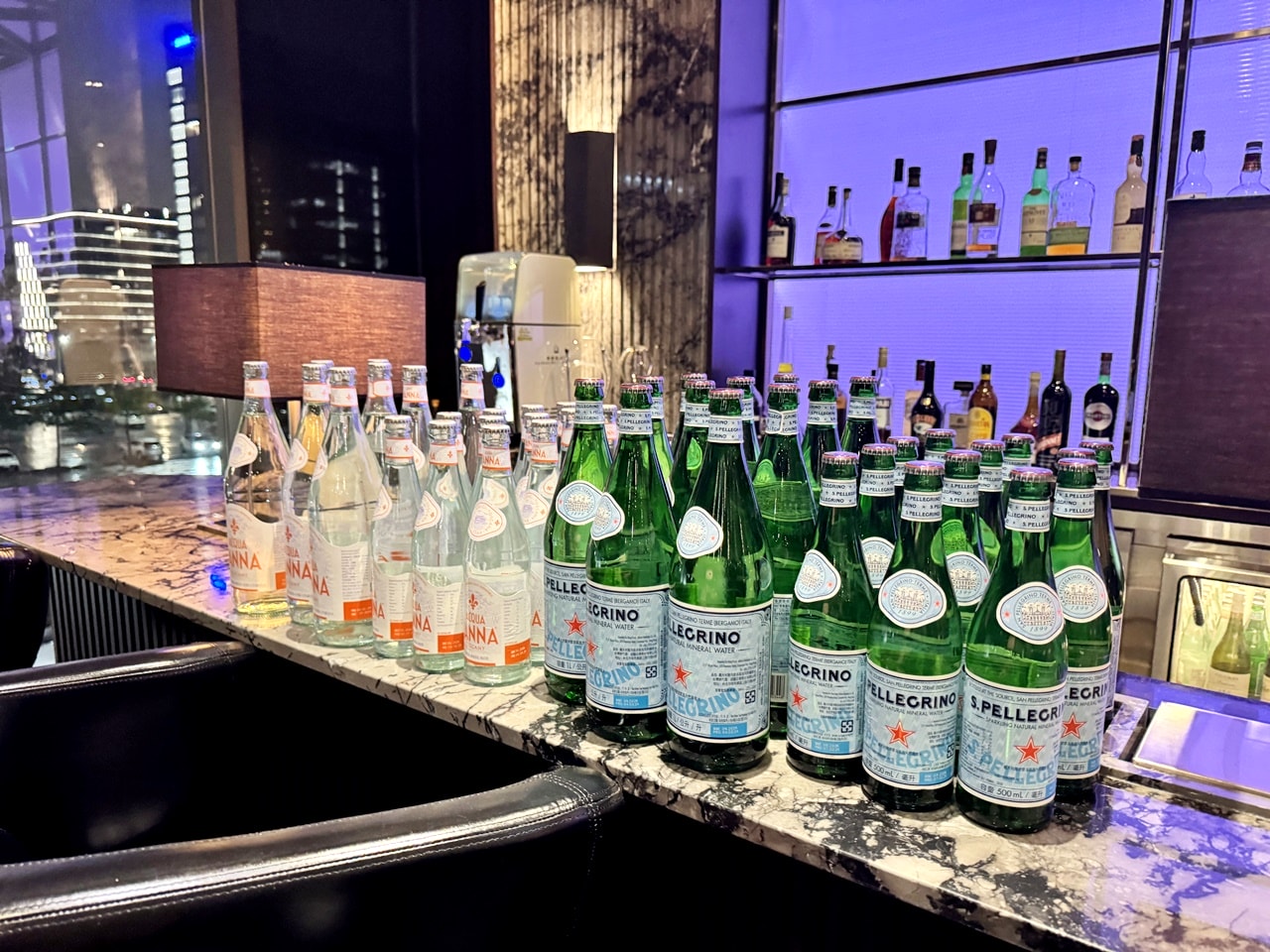 【中山食記】茹絲葵經典牛排館 Ruth’s Chris 大直店，經典菜色開箱，招牌肋眼牛排滋滋作響，紐奧良煎蝦肥美彈牙，近劍南路捷運站(菜單/訂位)