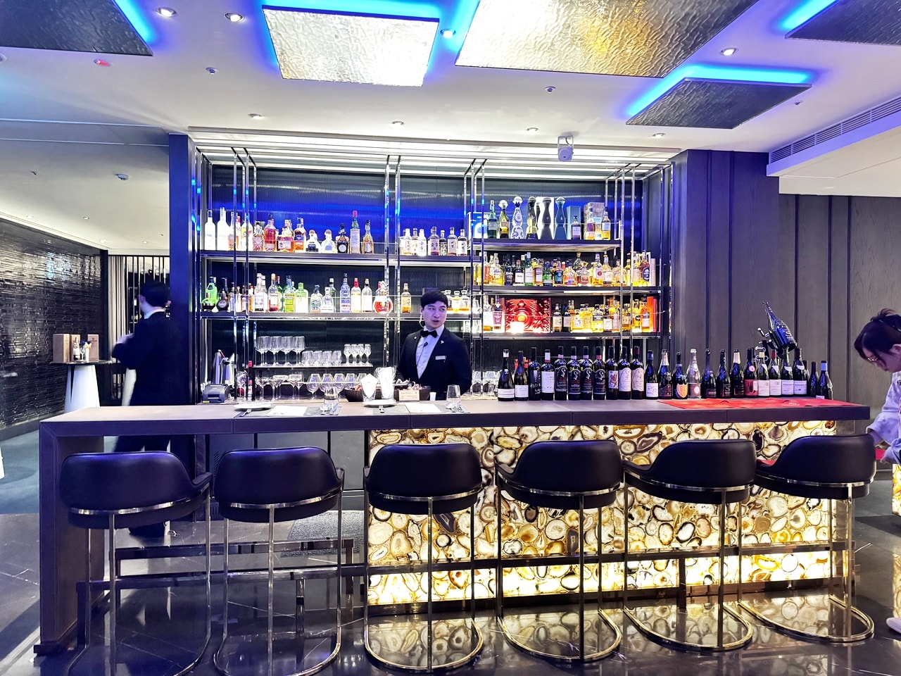 【中山食記】A Cut 牛排館 台北國賓大飯店,米其林常客餐廳,2人餐費近13400元值得嗎,近南京復興捷運站(菜單/訂位) - 第9張圖 【中山食記】A Cut 牛排館 台北國賓大飯店,米其林常客餐廳,2人餐費近13400元值得嗎,近南京復興捷運站(菜單/訂位)