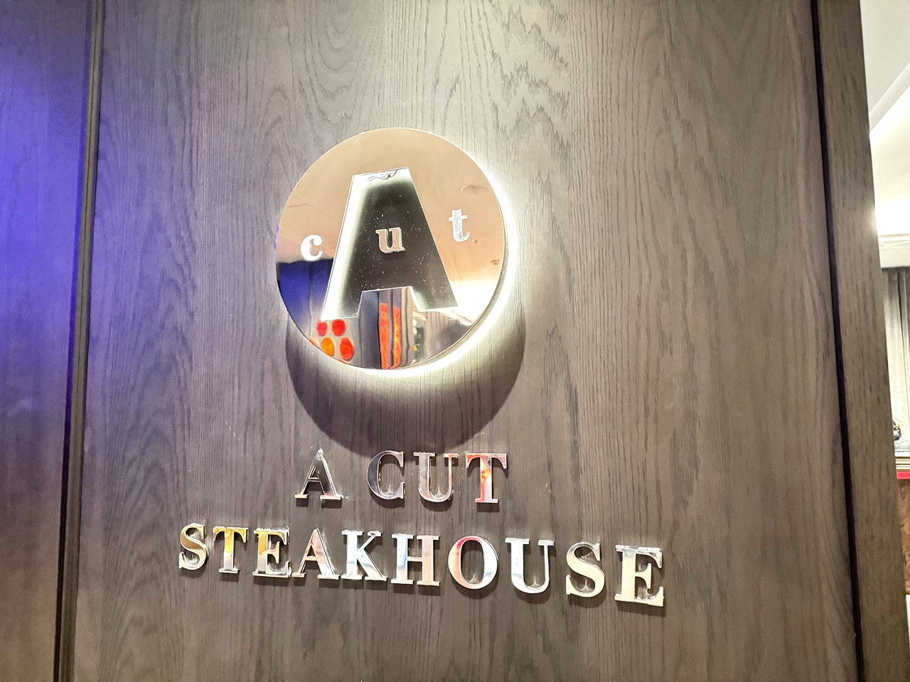 【中山食記】A Cut 牛排館 台北國賓大飯店,米其林常客餐廳,2人餐費近13400元值得嗎,近南京復興捷運站(菜單/訂位) - 第5張圖 【中山食記】A Cut 牛排館 台北國賓大飯店,米其林常客餐廳,2人餐費近13400元值得嗎,近南京復興捷運站(菜單/訂位)