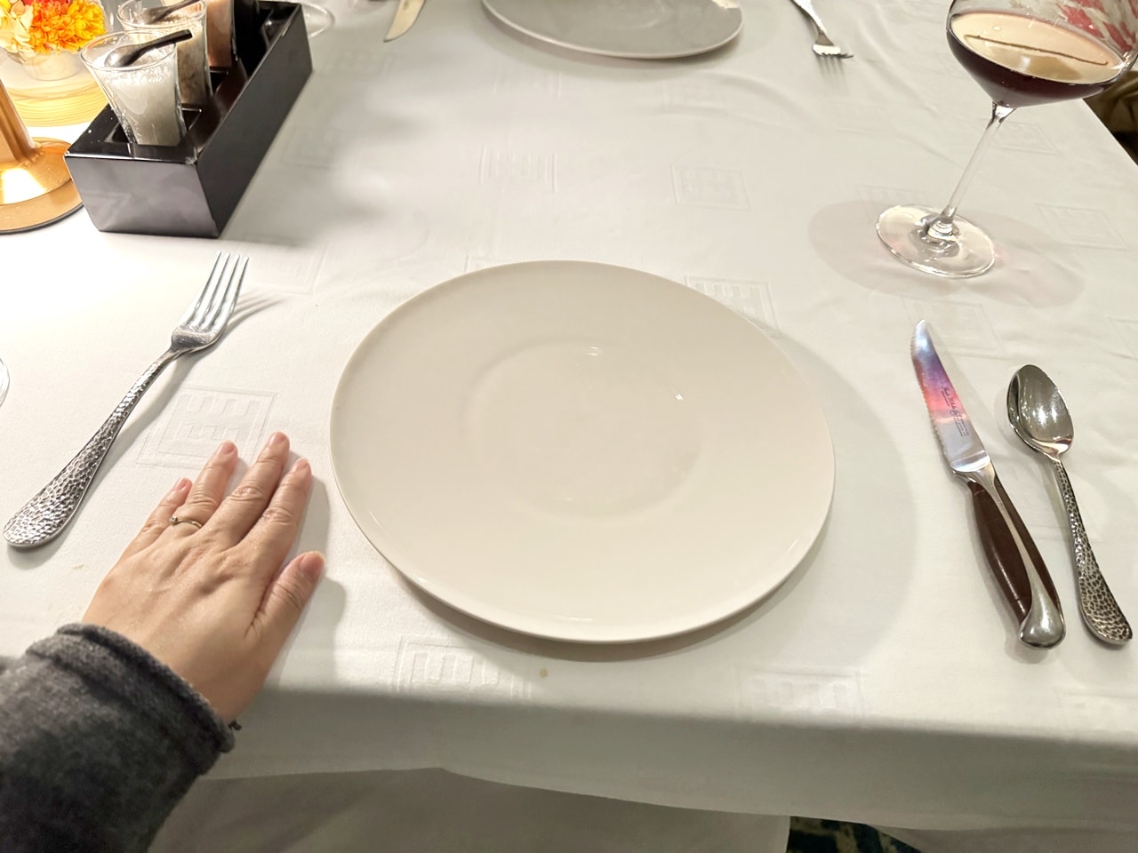 【中山食記】A Cut 牛排館 台北國賓大飯店,米其林常客餐廳,2人餐費近13400元值得嗎,近南京復興捷運站(菜單/訂位) - 第25張圖 【中山食記】A Cut 牛排館 台北國賓大飯店,米其林常客餐廳,2人餐費近13400元值得嗎,近南京復興捷運站(菜單/訂位)